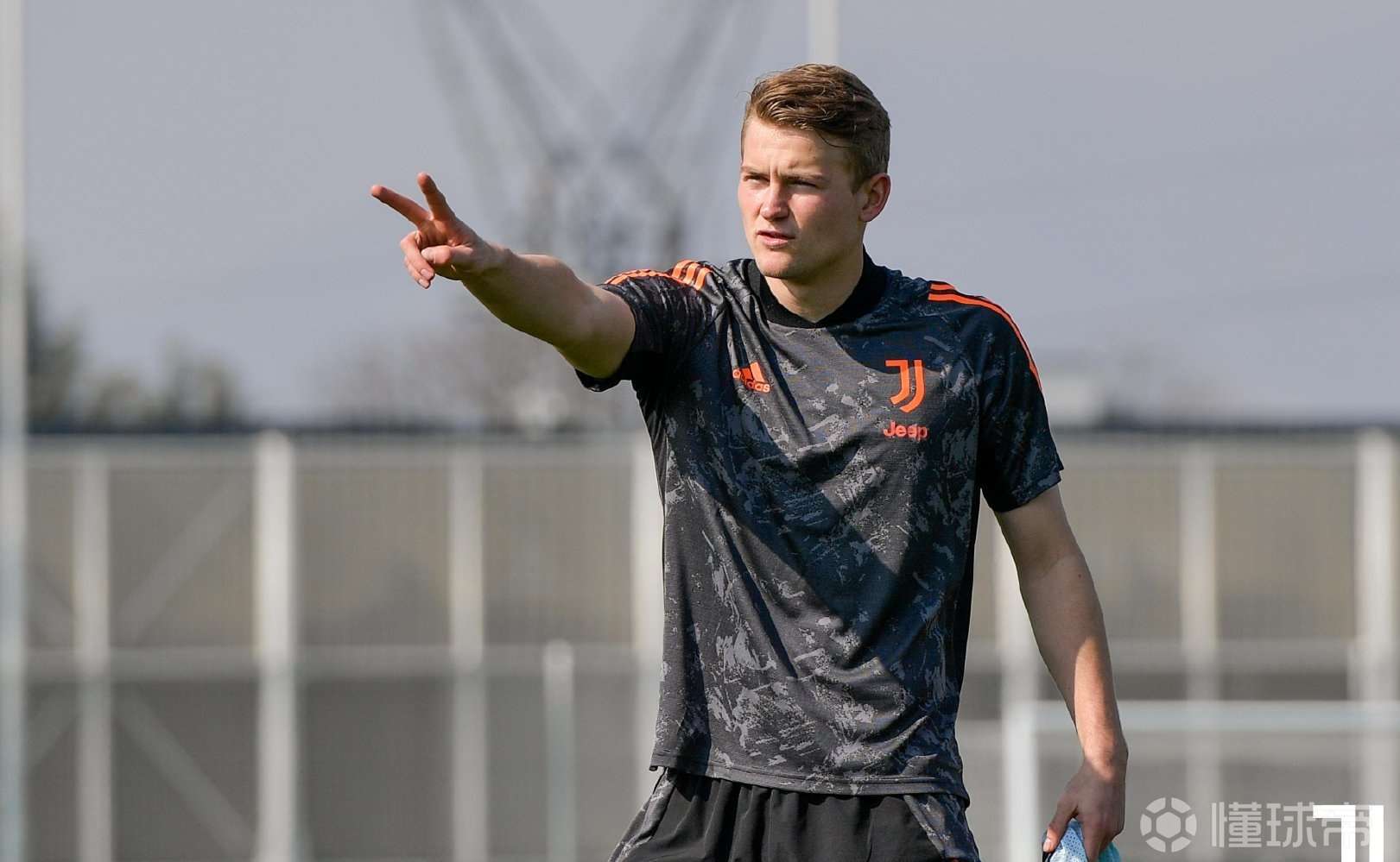 国际比赛日体能课后，波尔图更衣室发声备战欧冠，态度坚定，身体对抗强度拉满的简单介绍-雷竞技网页版